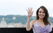  Angelina Jolie, Michelle Pfeiffer
