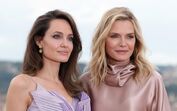  Angelina Jolie, Michelle Pfeiffer
