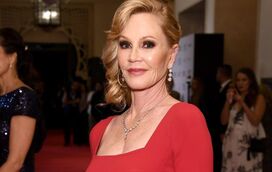 Susto! Que se passa com as mãos de Melanie Griffith?