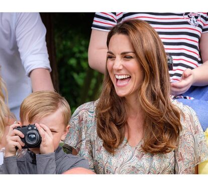 Decisão inesperada! Kate Middleton despede assessora real