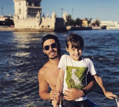 Após fracasso de Prisioneira' ator Thiago Rodrigues deixa Lisboa e regressa ao Brasil: 'Ciclos que se fecham e outros que se abrem'