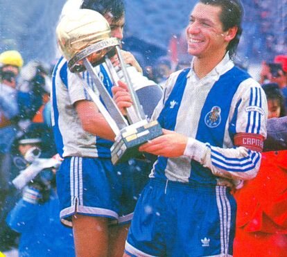 Morreu Fernando Gomes, bibota de ouro e antigo campeão do FC Porto. Pinto da Costa já reagiu