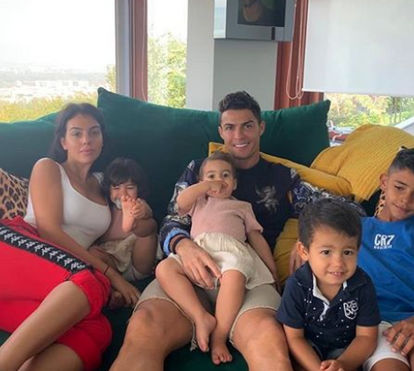 As fotos mais amorosas dos filhos de Cristiano Ronaldo