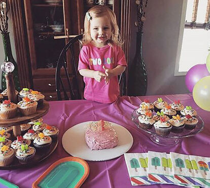 Tragédia. Filha de 2 anos de cantor de country morre asfixiada