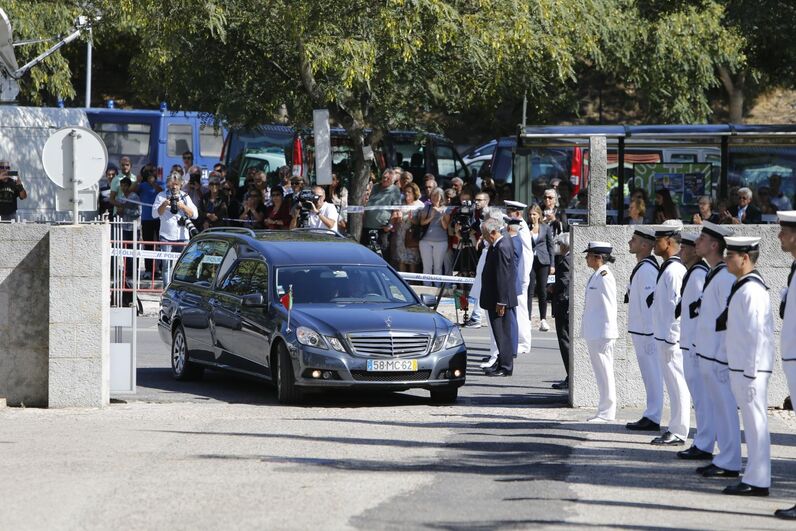 Diogo Freitas do amaral, morte, ministro negócios estrangeiros, funeral, família, cascais, cemitério da Guia