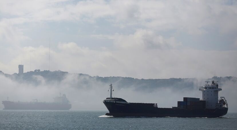 barcos, rio tejo, cargueiros, lisboa