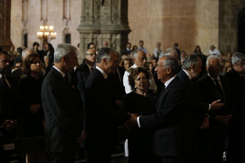 Diogo Freitas do amaral, morte, ministro negócios estrangeiros, funeral, família, cascais, cemitério da Guia