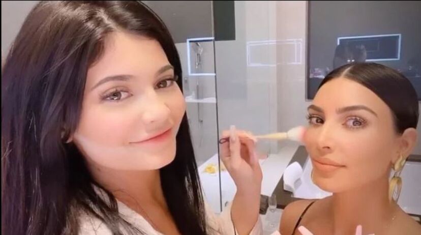 Kim Kardashian e Kylie Jenner