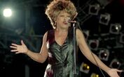 Tina Turner arrasada com a morte do filho: 'Ronnie, deixaste o mundo muito cedo'