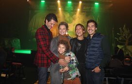 Estreia de 'Feiticeiro de Oz no gelo' encanta pequenos e graúdos