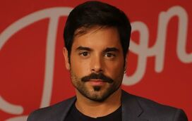 Continua solteiro! Pedro Carvalho está apaixonado por advogado, mas não está casado