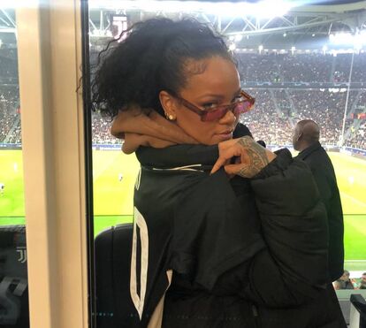 Não faltou ninguém! Rihanna disputa jogo de Cristiano Ronaldo com Georgina Rodríguez