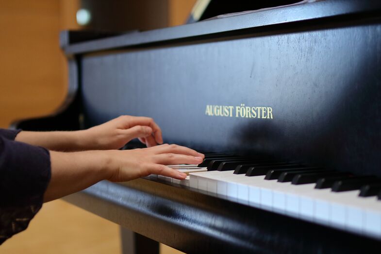 Pianista, mãos, piano, mullher, música