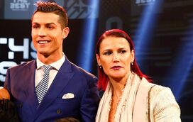 Incrível! Filha de Elma Aveiro é fotocópia do pai