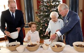 Natal triste para a Coroa Britânica! Com o marido no hospital, rainha Isabel II apoia-se em William e nos bisnetos