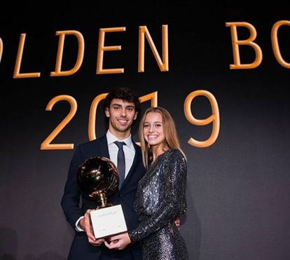 João Félix recebe prémio 'Golden Boy' e conta com a presença da namorada