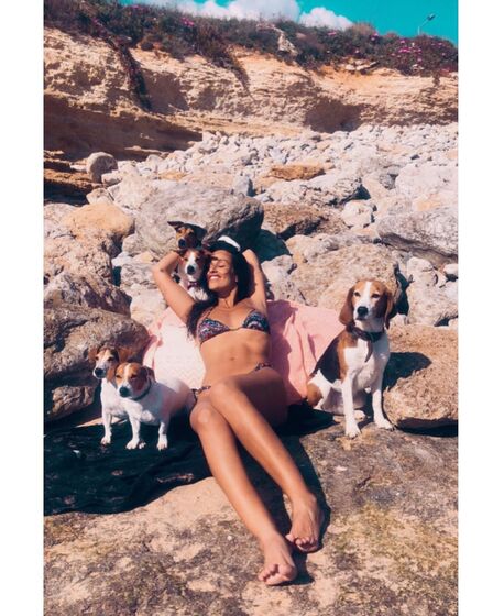 Rita Pereira com a cadela Hyndia