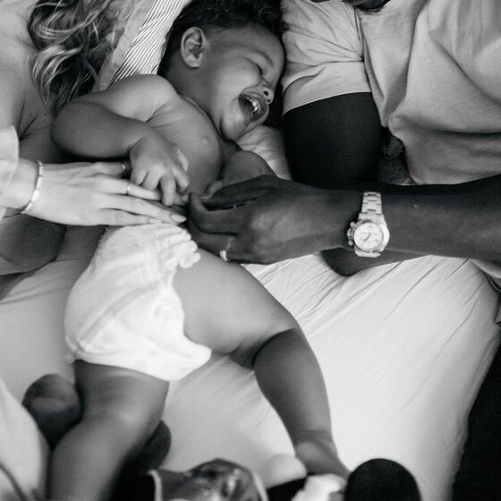 É na Rússia que o jogador tem vivido o amor ao lado da mulher, Sanne Lopes, e do filho, Kaï, de um ano.