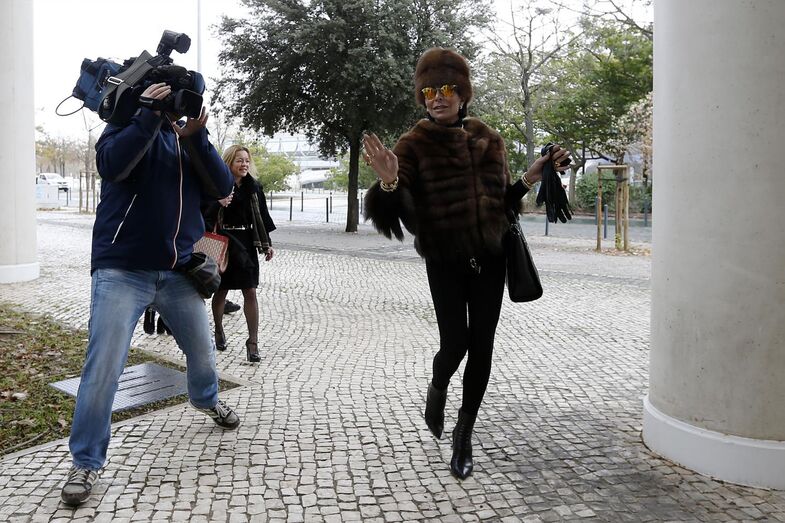 O socialite foi notificado para comparecer no Tribunal de Pequena Instância Criminal de Lisboa e foi ouvido por um juiz, na manhã desta quinta-feira, dia 12 de dezembro, depois de ter sido detido por roubo de um perfume, no aeroporto Humberto Delgado.