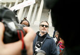 Joaquin Phoenix, Martin Sheen, atores, hollywood, Washington, manifestação, presos, meio ambiente