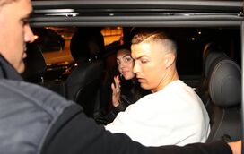 Cristiano Ronaldo e Georgina apanhados no aeroporto de Lisboa