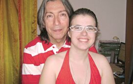 Viúva de Armando Gama explica doença e violência doméstica do cantor: "Não quero que resumam 67 anos de vida a três meses"