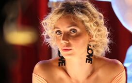 Luciana Abreu entra na "guerra" SIC-TVI e "achincalha" Cristina Ferreira