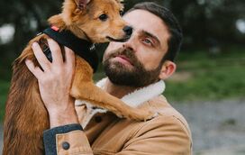 Vergonha! Homem dá pontapé no cão de Diogo Amaral e parte-lhe a perna!