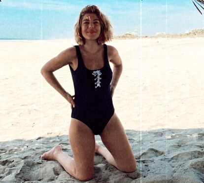 Toda a história. Raquel Strada mandou um carro ao Tejo... enquanto estava a namorar e foi retirada sem roupa do veículo