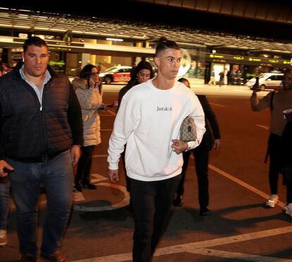 A reação surpreendente de Cristiano Ronaldo ao ser apanhado em Lisboa