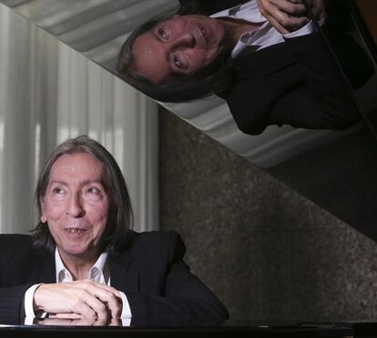 Namorada de Armando Gama 'em pânico' por o cantor ter saído em liberdade