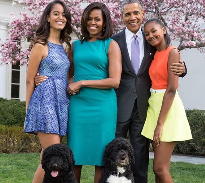 Saudades dos Obama? Ex-presidente faz declaração de amor que está a deixar a Internet louca
