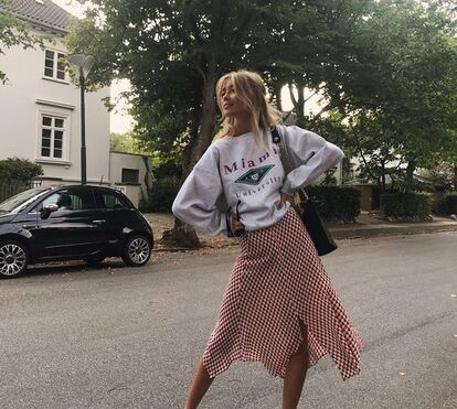 Truque de estilo! Como usar as saias de verão também no inverno!