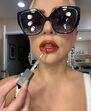 Lady Gaga de cabelo cor-de-rosa