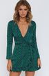 'Looks' com vestidos envelope 