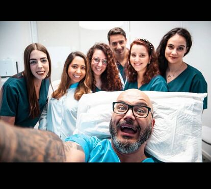 Fernando Rocha sofre depois de cirurgia estética