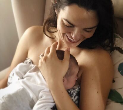 Os momentos mais carinhosos de Melânia Gomes e da filha
