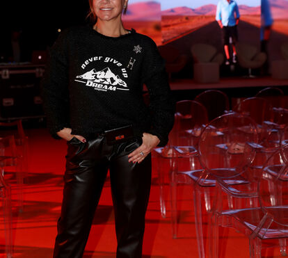 Os looks de preto total das famosa