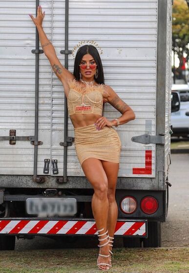 Famosas Brasileiras vestidas para o carnaval 2020