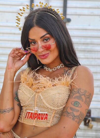 Famosas Brasileiras vestidas para o carnaval 2020