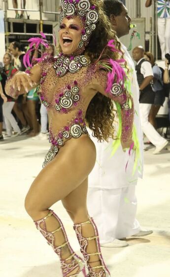 Famosas Brasileiras vestidas para o carnaval 2020