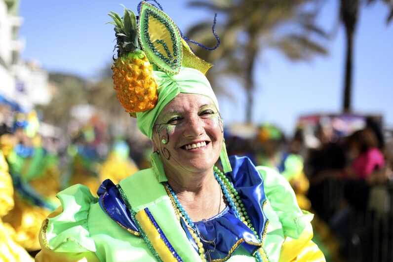 Sesimbra, carnaval, samba, escolas de samba, entrudo, desfile, foliões