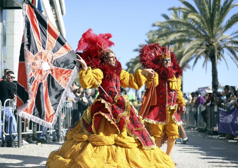 Sesimbra, carnaval, samba, escolas de samba, entrudo, desfile, foliões