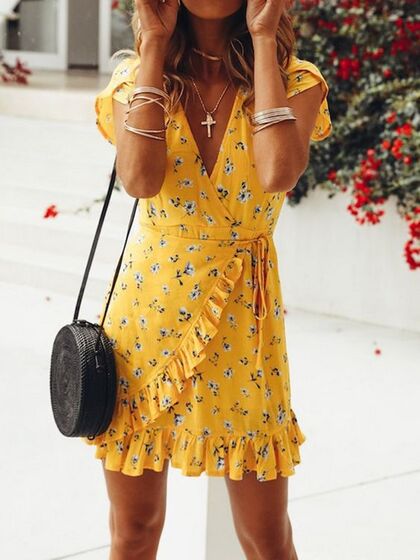 'Looks' com vestidos envelope 