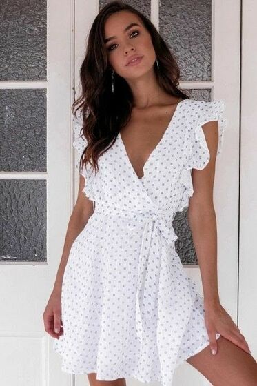 'Looks' com vestidos envelope 