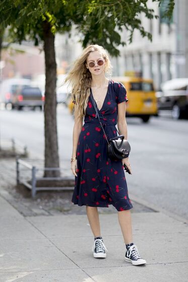'Looks' com vestidos envelope 
