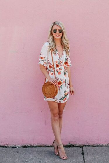 'Looks' com vestidos envelope 
