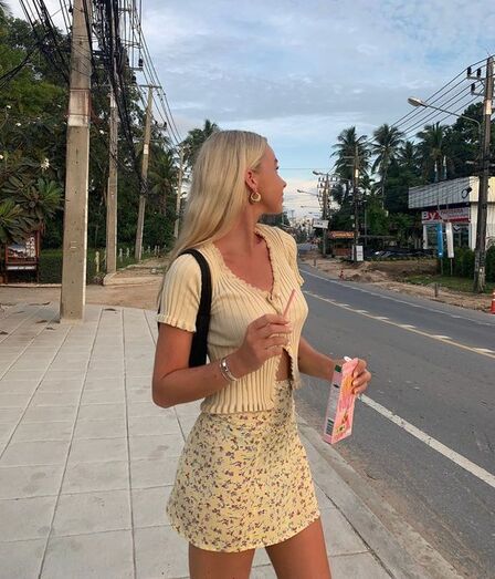 Casacos de malha sem nada por baixo