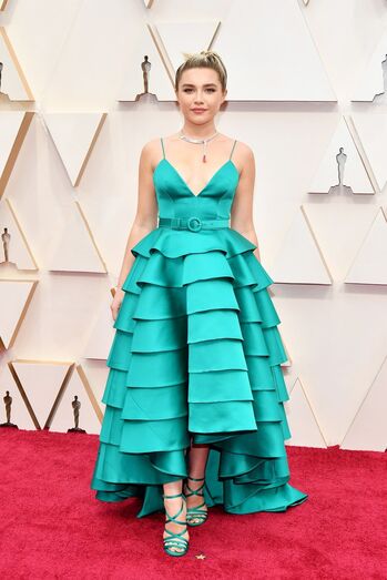 Florence Pugh num vestido Louis Vuitton