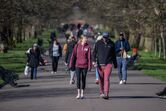 Londres quebra a quarentena 